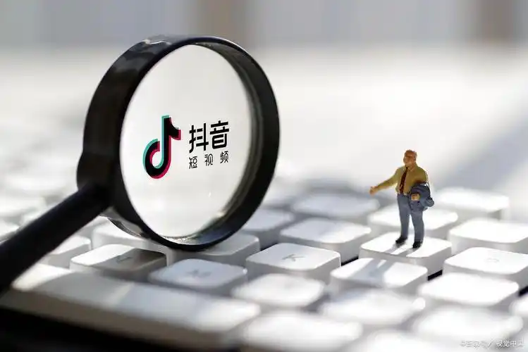 2025抖音優化全攻略：從算法破譯到矩陣運營的實戰指南